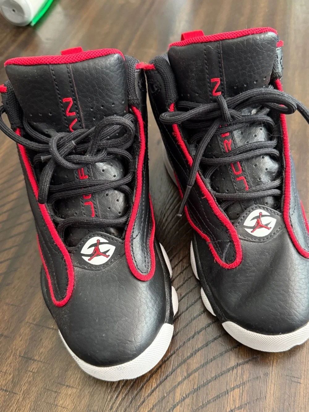 Kids Air Jordan Black and Red Basketball Sneakers size 2.5y
